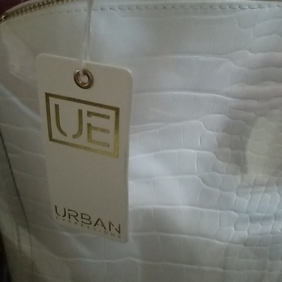 Urban expressions  clear tote with pouch - Picture 2 of 5